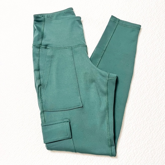 Old Navy Women’s High Rise PowerPress 7/8 Cargo Leggings - Forest Shade, Size S - Picture 7 of 9